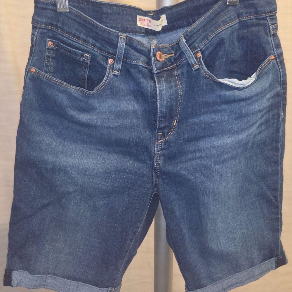 Levi's Women's denim Bermuda Shorts